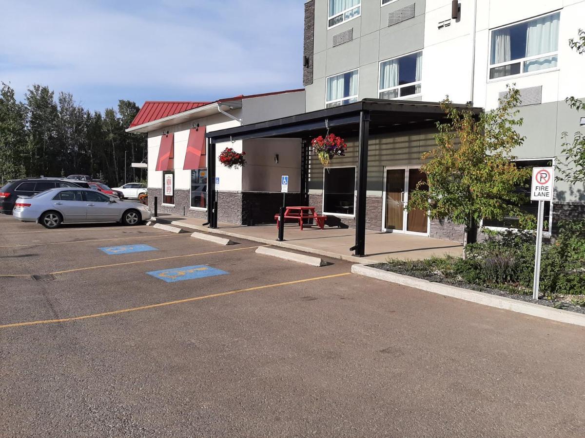 Best Western Plus Chateau Fort St. John Екстер'єр фото