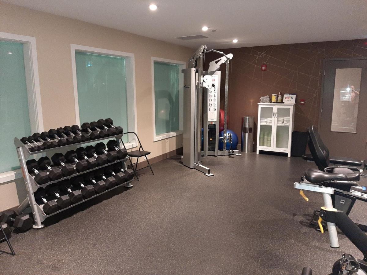 Best Western Plus Chateau Fort St. John Екстер'єр фото