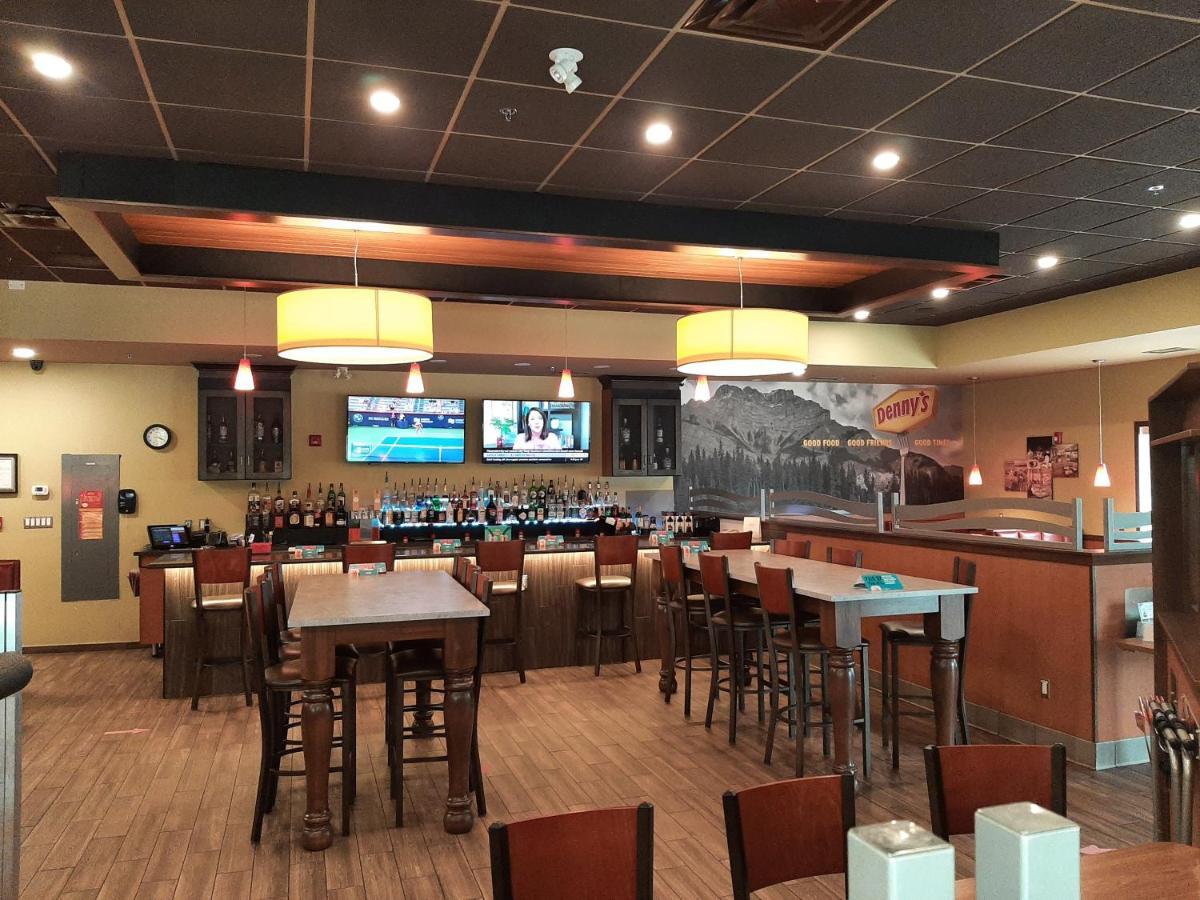 Best Western Plus Chateau Fort St. John Екстер'єр фото