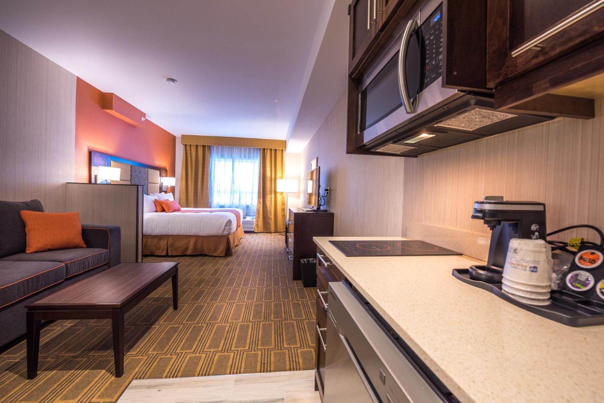 Best Western Plus Chateau Fort St. John Номер фото