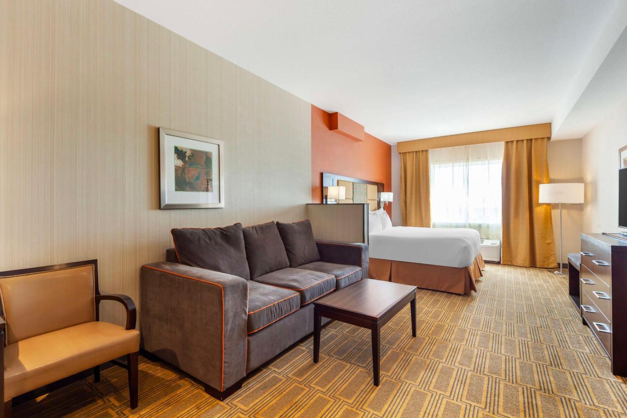 Best Western Plus Chateau Fort St. John Екстер'єр фото