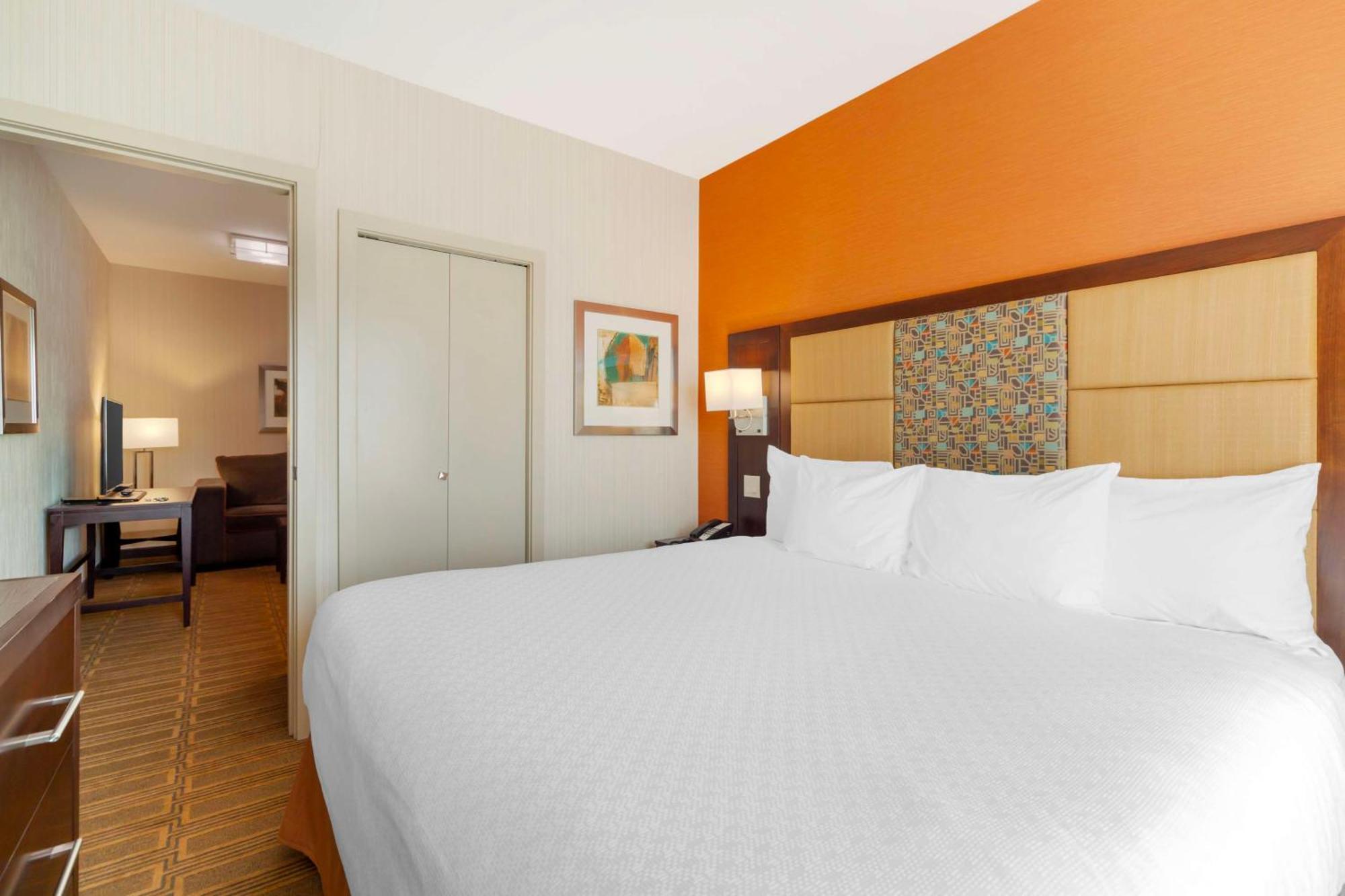 Best Western Plus Chateau Fort St. John Екстер'єр фото