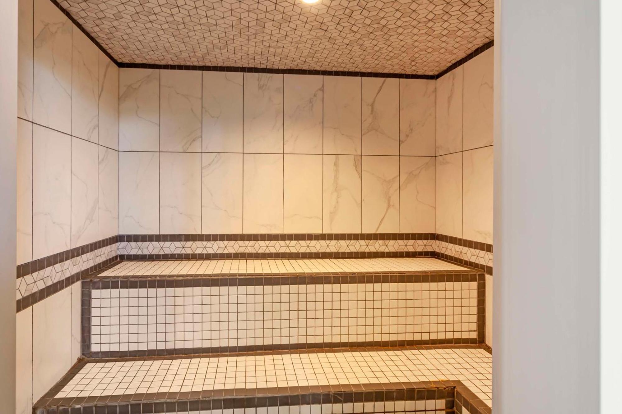 Best Western Plus Chateau Fort St. John Екстер'єр фото