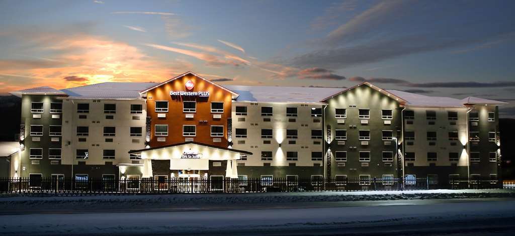 Best Western Plus Chateau Fort St. John Екстер'єр фото