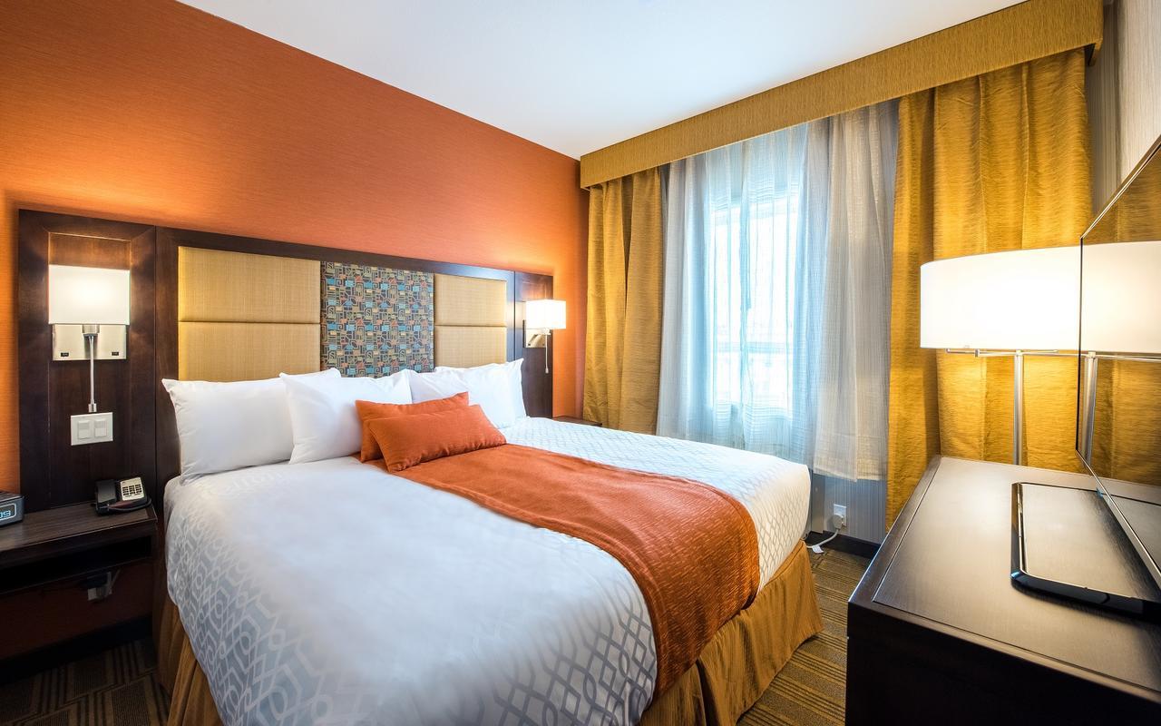 Best Western Plus Chateau Fort St. John Екстер'єр фото